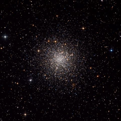 L’amas globulaire M 12 ne se trouve pas loin de M 10 dans le ciel. Bernhard Hubl / CCD Guide