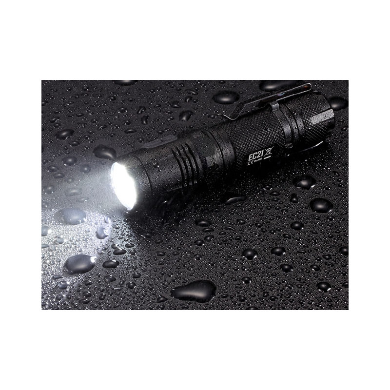 Nitecore Lampe de poche EC21